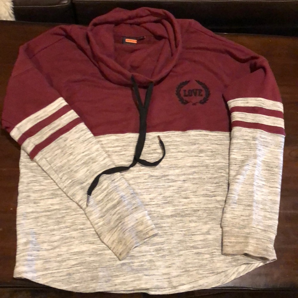 Iris sport sweat shirt juniors extra large
